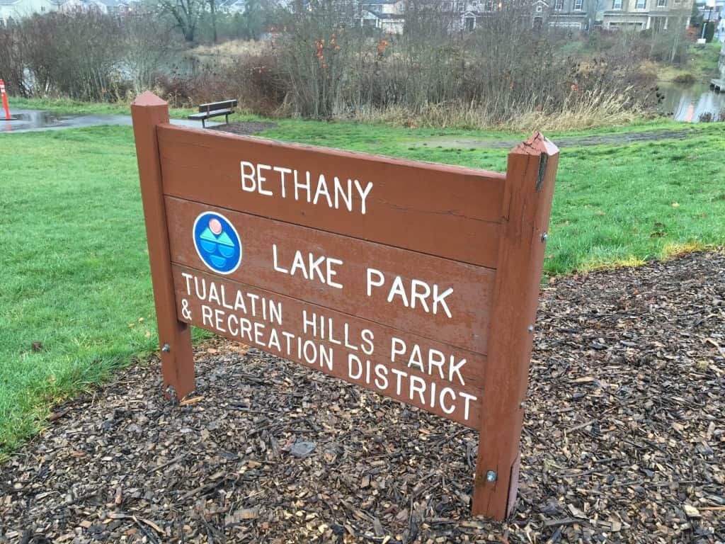 A sign that says bethany lake park.