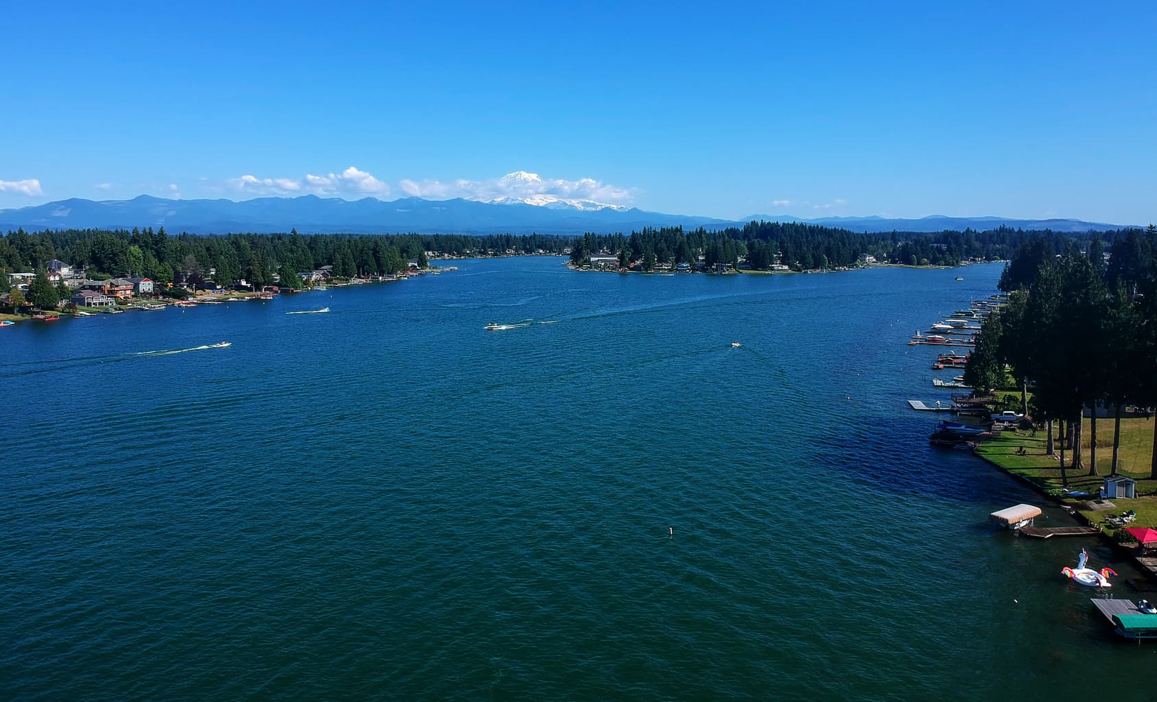 Lake tapps scenic of boats and docks and homes.