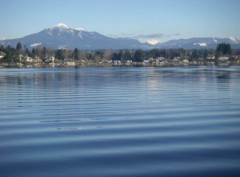 Scenic photograph of Lake Stevens near Everett Washington, a great place to catch kokanee and bass.