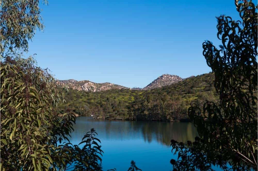 fotografie Scenic de Lacul Jennings, un lac de pescuit bun în California de Sud.