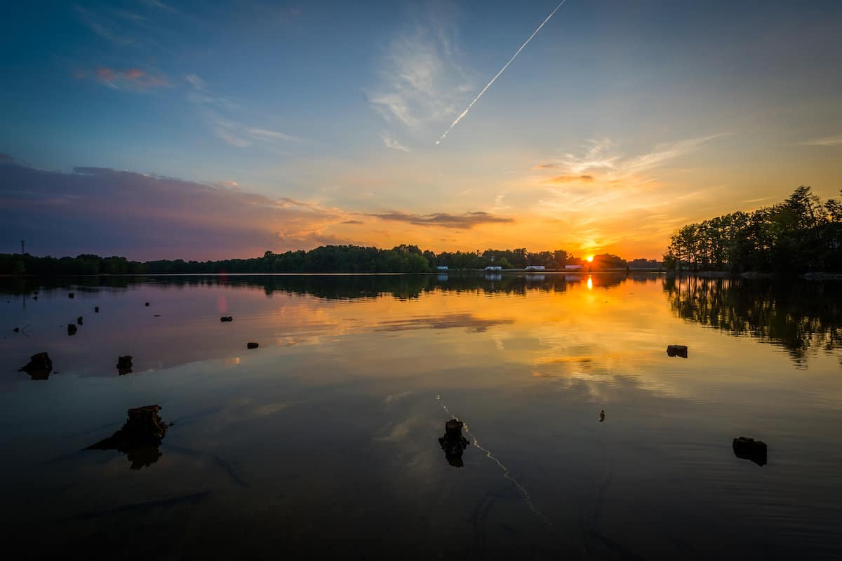 Beautiful sunset at Lake Norman, the time and place for great catfish fishing.